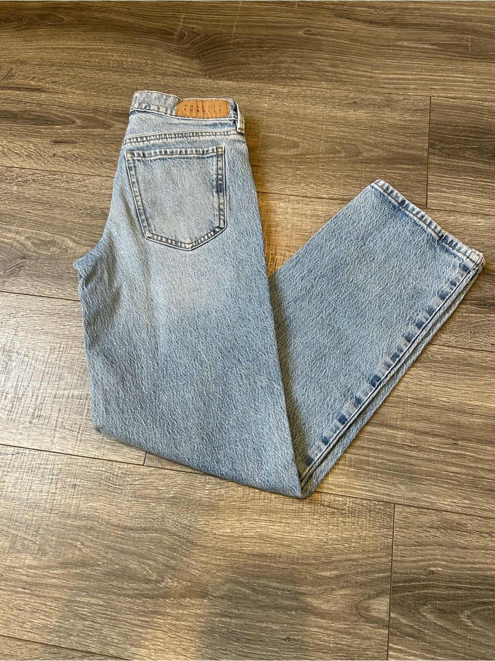 PacSun Light Wash Women’s Straight-Leg Jeans